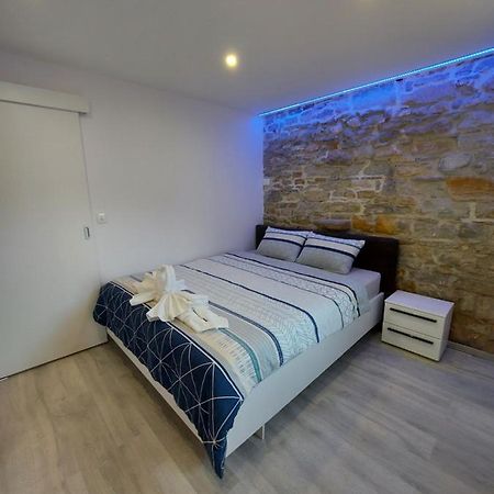 Sea Storm Apartments Изола Экстерьер фото
